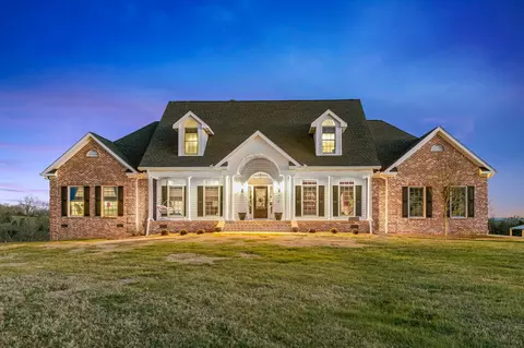 1072 Cranford Hollow Rd, Columbia, TN 38401