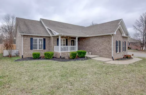 2878 Brunswick Dr, Clarksville, TN 37043