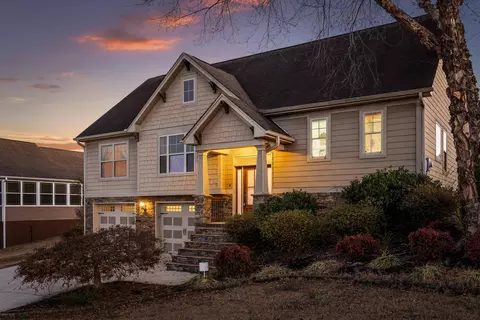 134 Bur Oak Dr, Ringgold, GA 30736