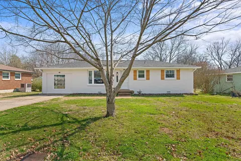 3218 Crislynndale Dr, Nashville, TN 37207
