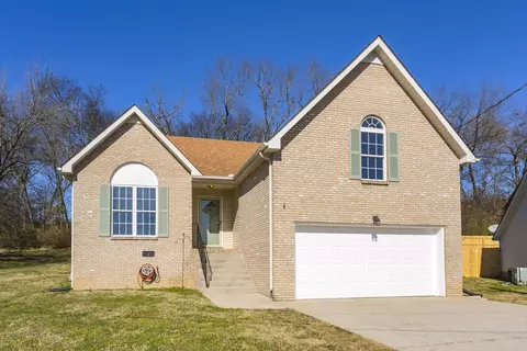 1057 Donoho Dr, Old Hickory, TN 37138