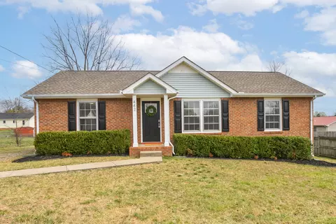 442 Newman Dr, Clarksville, TN 37042