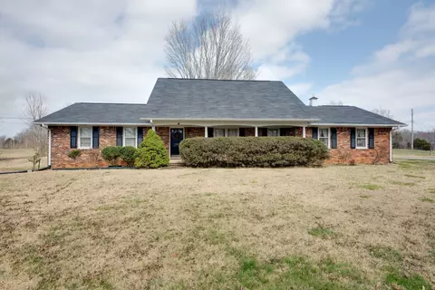 75 Mcalister Rd, Fayetteville, TN 37334