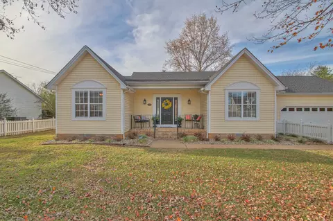1326 Sycamore Dr, Murfreesboro, TN 37128