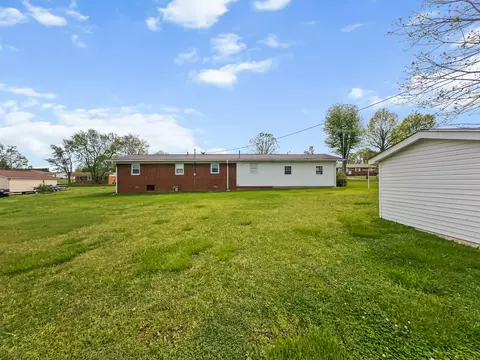 Exterior - 58 Sunset St, Mcewen, TN 37101 photo 4 of 7