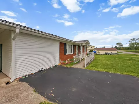 Exterior - 58 Sunset St, Mcewen, TN 37101 photo 2 of 7