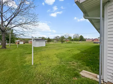 Exterior - 58 Sunset St, Mcewen, TN 37101 photo 5 of 7