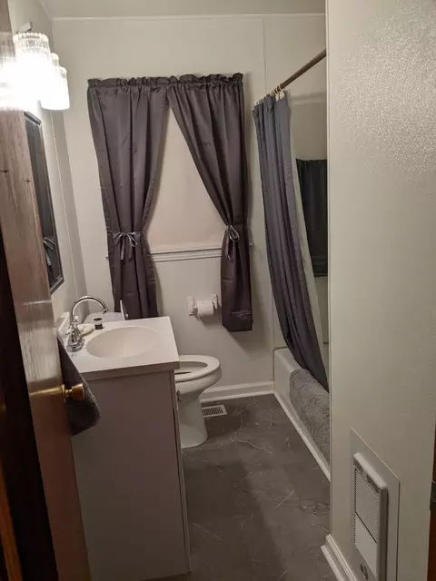 Bath - 58 Sunset St, Mcewen, TN 37101 photo 1 of 1