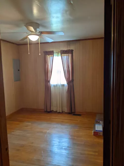Bedroom - 58 Sunset St, Mcewen, TN 37101 photo 4 of 7