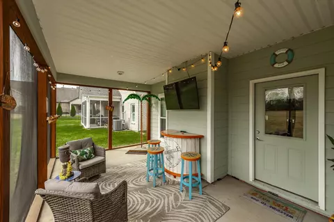 Exterior - 224 Rockcastle Dr, Murfreesboro, TN 37128 photo 4 of 8