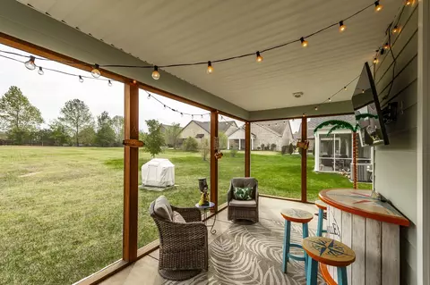 Exterior - 224 Rockcastle Dr, Murfreesboro, TN 37128 photo 3 of 8