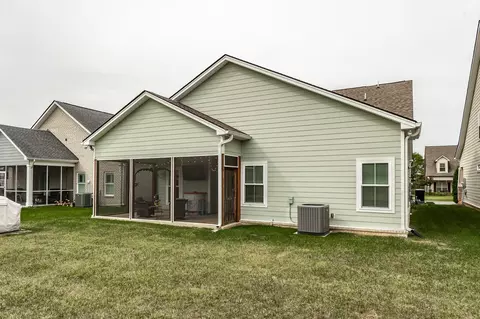 Exterior - 224 Rockcastle Dr, Murfreesboro, TN 37128 photo 7 of 8