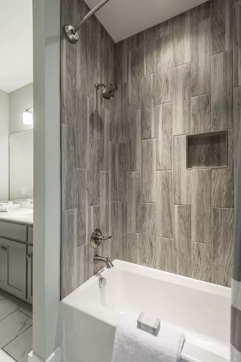 Bath - 224 Rockcastle Dr, Murfreesboro, TN 37128 photo 9 of 9