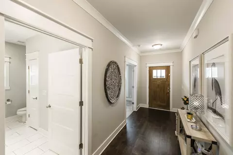Entry Way - 224 Rockcastle Dr, Murfreesboro, TN 37128 photo 8 of 8