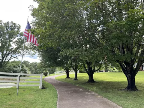 View/Area - 1296 E Grinders Switch Rd, Centerville, TN 37033 photo 5 of 16