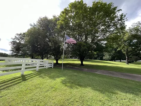 View/Area - 1296 E Grinders Switch Rd, Centerville, TN 37033 photo 11 of 16