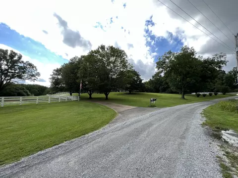 View/Area - 1296 E Grinders Switch Rd, Centerville, TN 37033 photo 14 of 16
