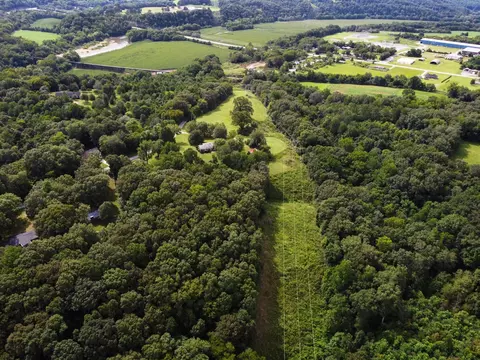 View/Area - 1296 E Grinders Switch Rd, Centerville, TN 37033 photo 6 of 16
