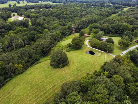 View/Area - 1296 E Grinders Switch Rd, Centerville, TN 37033 photo 7 of 16