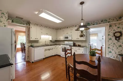 Kitchen - 1296 E Grinders Switch Rd, Centerville, TN 37033 photo 2 of 3