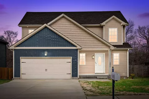 1057 Fuji Ln, Clarksville, TN 37040