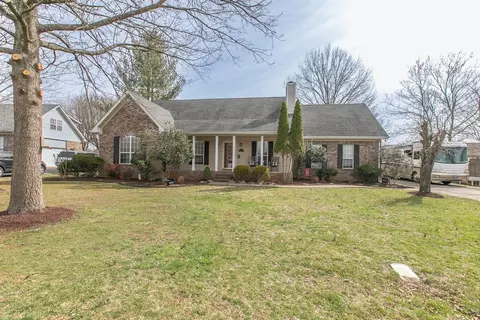 2418 Creekhill Ave, Murfreesboro, TN 37130