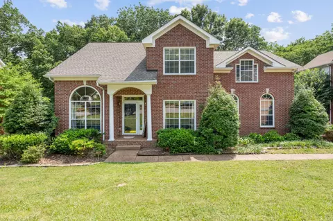 7129 Forrest Oaks Dr, Nashville, TN 37221