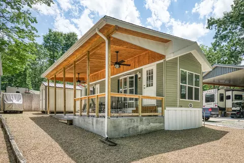 189 Apache Trl #D106, Crossville, TN 38572