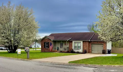 1348 Jenny Ln, Clarksville, TN 37042