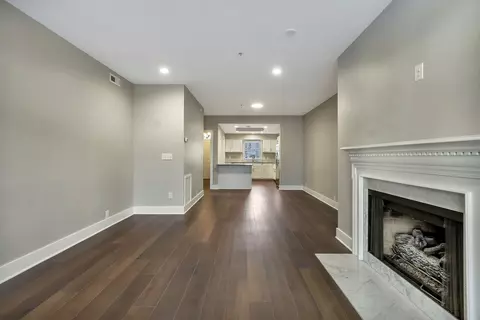 306 Rose Hall, Nashville, TN 37212