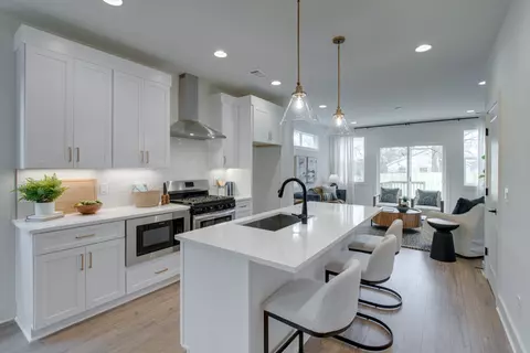 211 Duke St #A, Nashville, TN 37207