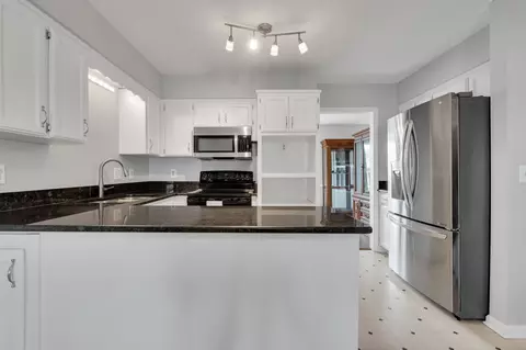 Kitchen - 1214 Tomahawk Trce, Murfreesboro, TN 37129 photo 4 of 5