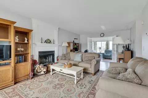Living - 1214 Tomahawk Trce, Murfreesboro, TN 37129 photo 1 of 5