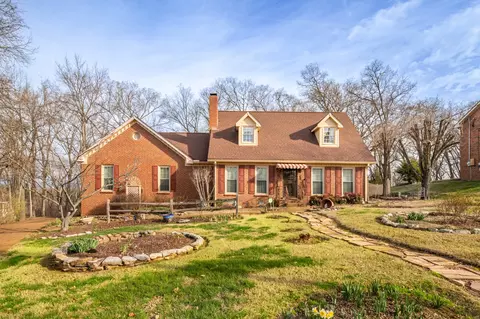 1136 Oak Creek Dr, Nolensville, TN 37135