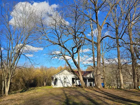 110 Lafayette Rd, Red Boiling Springs, TN 37150