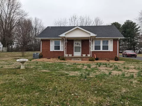 849 College St, Portland, TN 37148