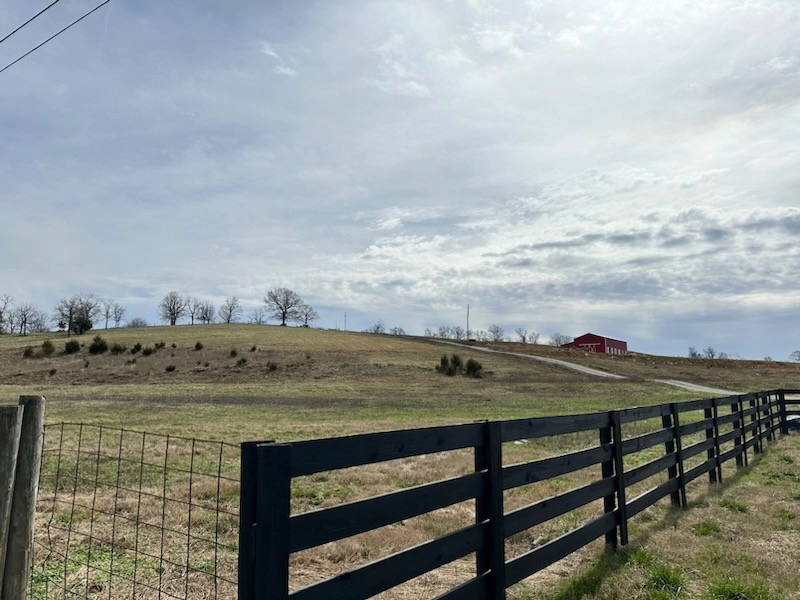 2021 CLAUDE FOX RD  