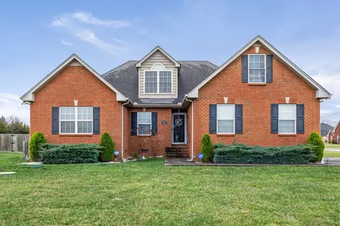 1151 Stratus Dr, Murfreesboro, TN 37127