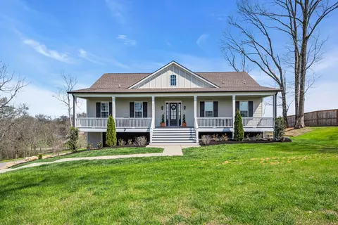 2913 Carters Creek Station Rd, Columbia, TN 38401