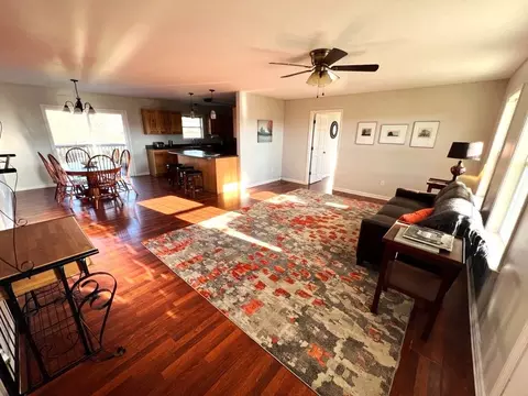105 Larkins Dr, White Bluff, TN 37187