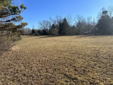 1 Ghea Rd, Normandy, TN 37360