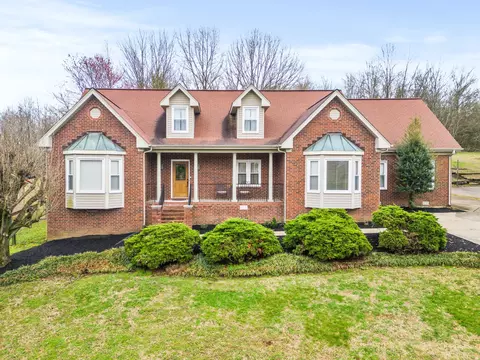 206 Hunters Ln, Hendersonville, TN 37075