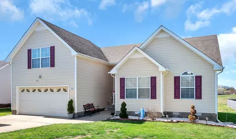 1186 Snoopy Dr, Clarksville, TN 37040