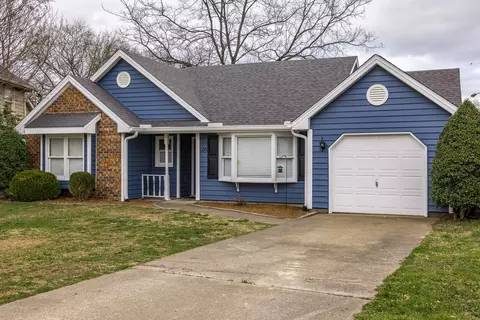 105 Agee Ct, Hendersonville, TN 37075