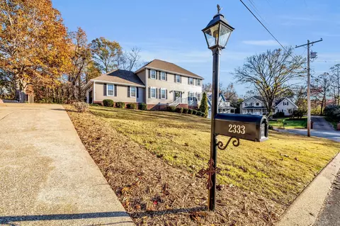 2333 Chimney Hills Dr, Soddy Daisy, TN 37379