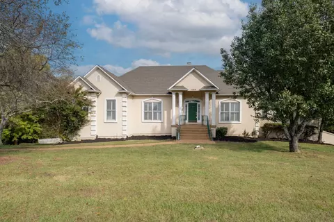 1108 Abbey Rd, Columbia, TN 38401
