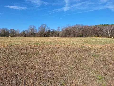 1 Hwy 77, Paris, TN 38242