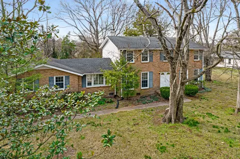 707 Davis Dr, Brentwood, TN 37027