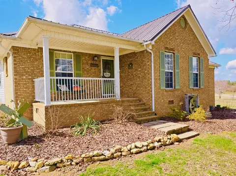 100 Osie Dr, Lawrenceburg, TN 38464