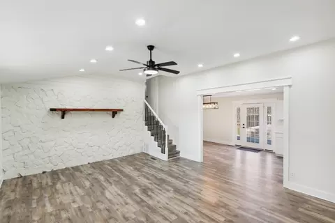 Living - 253 Pleasant View Rd, White Bluff, TN 37187 photo 3 of 4